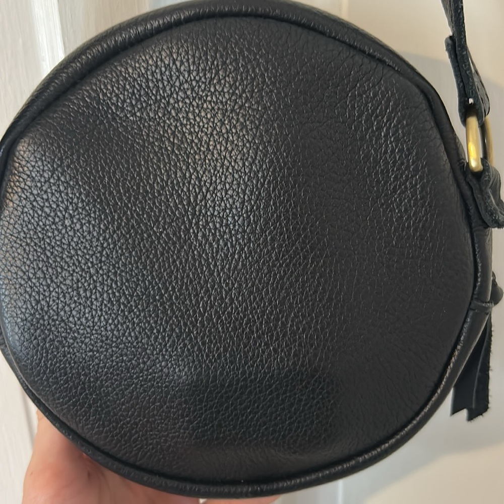 Portland Leather Pebbled Leather Black Round Crossbody Bag - Picture 8 of 10